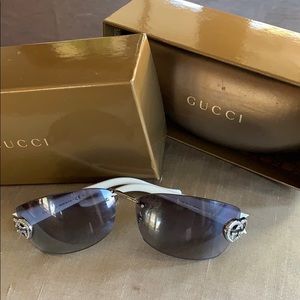 Gucci sun glasses NEW LOVING OWNER NEEDED